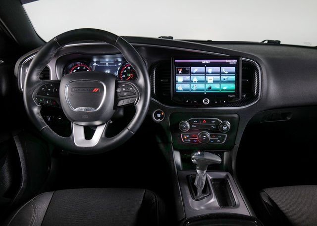 Used 2019 Dodge Charger SXT image 12