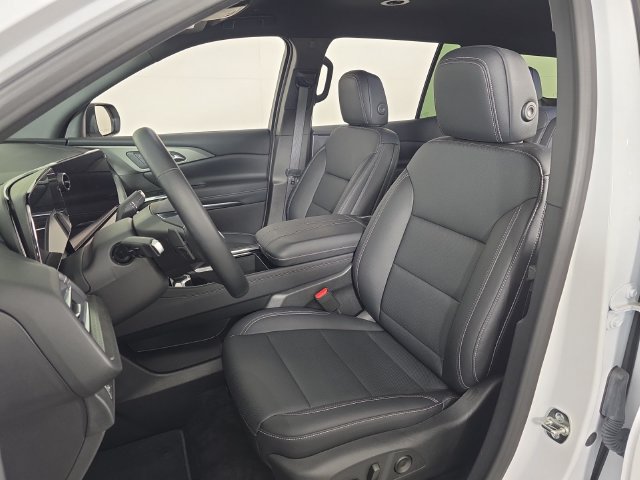 Used 2026 Chevrolet Traverse LT w/ Midnight/Sport Edition AWD/4WD image 22