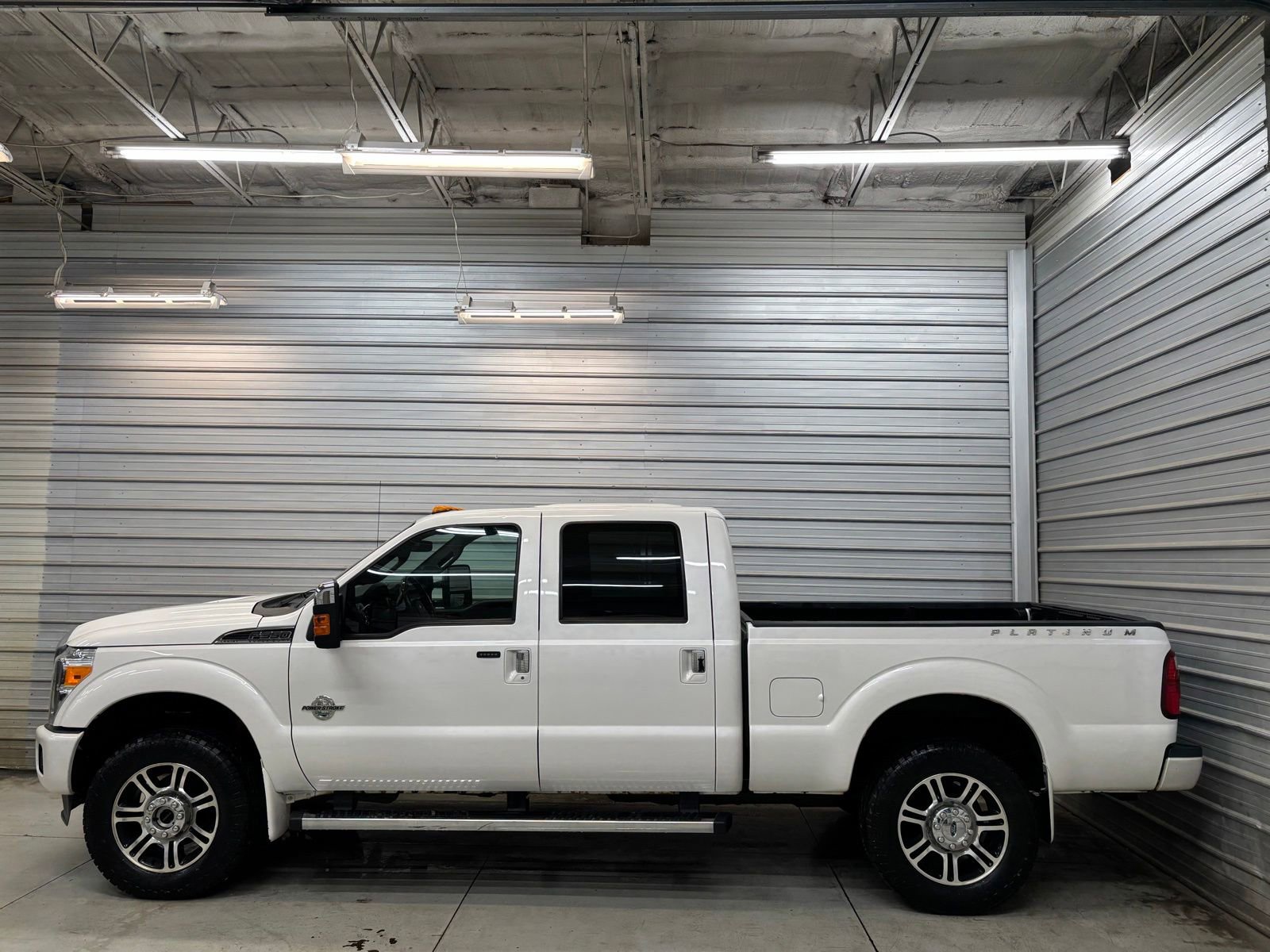 Used 2016 Ford F350 Platinum w/ Platinum Package AWD/4WD image 10