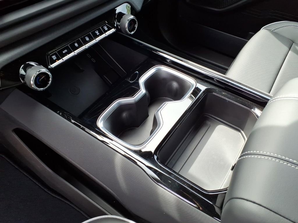 New 2026 Chevrolet Silverado EV LT w/ Plus Package AWD/4WD image 18