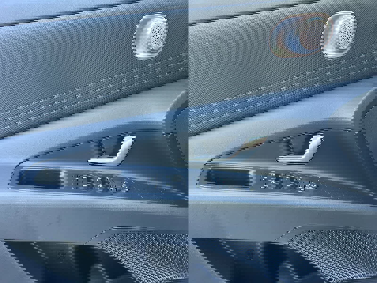 New 2025 Hyundai Elantra Blue image 13