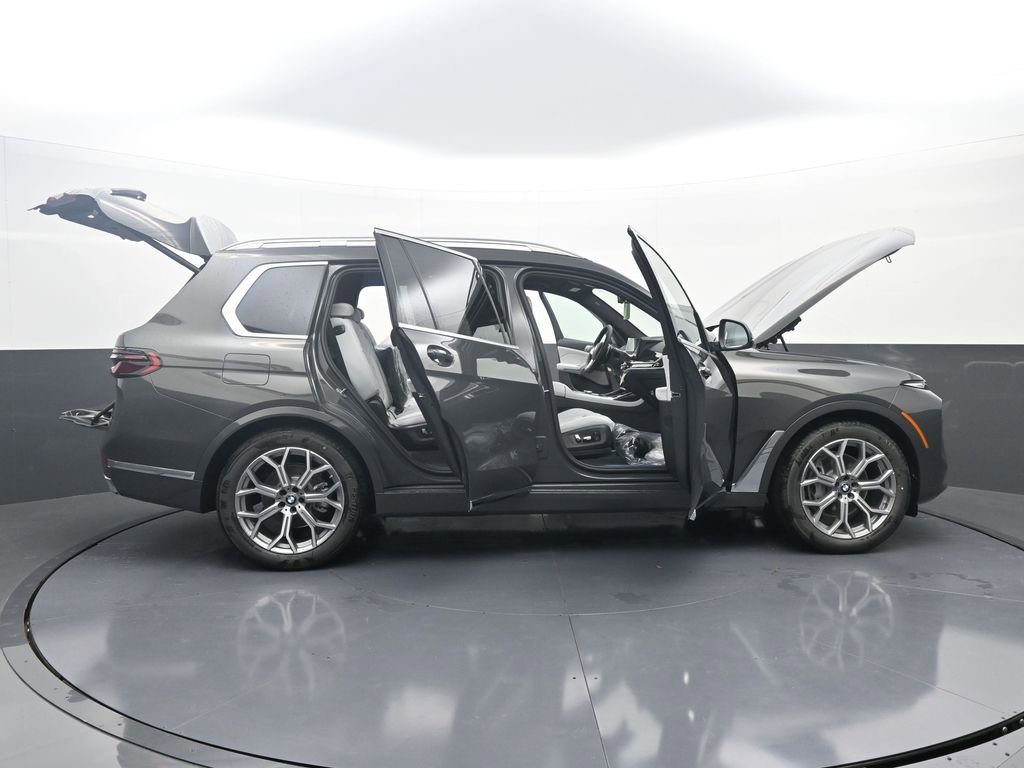 New 2026 BMW X7 xDrive40i image 47