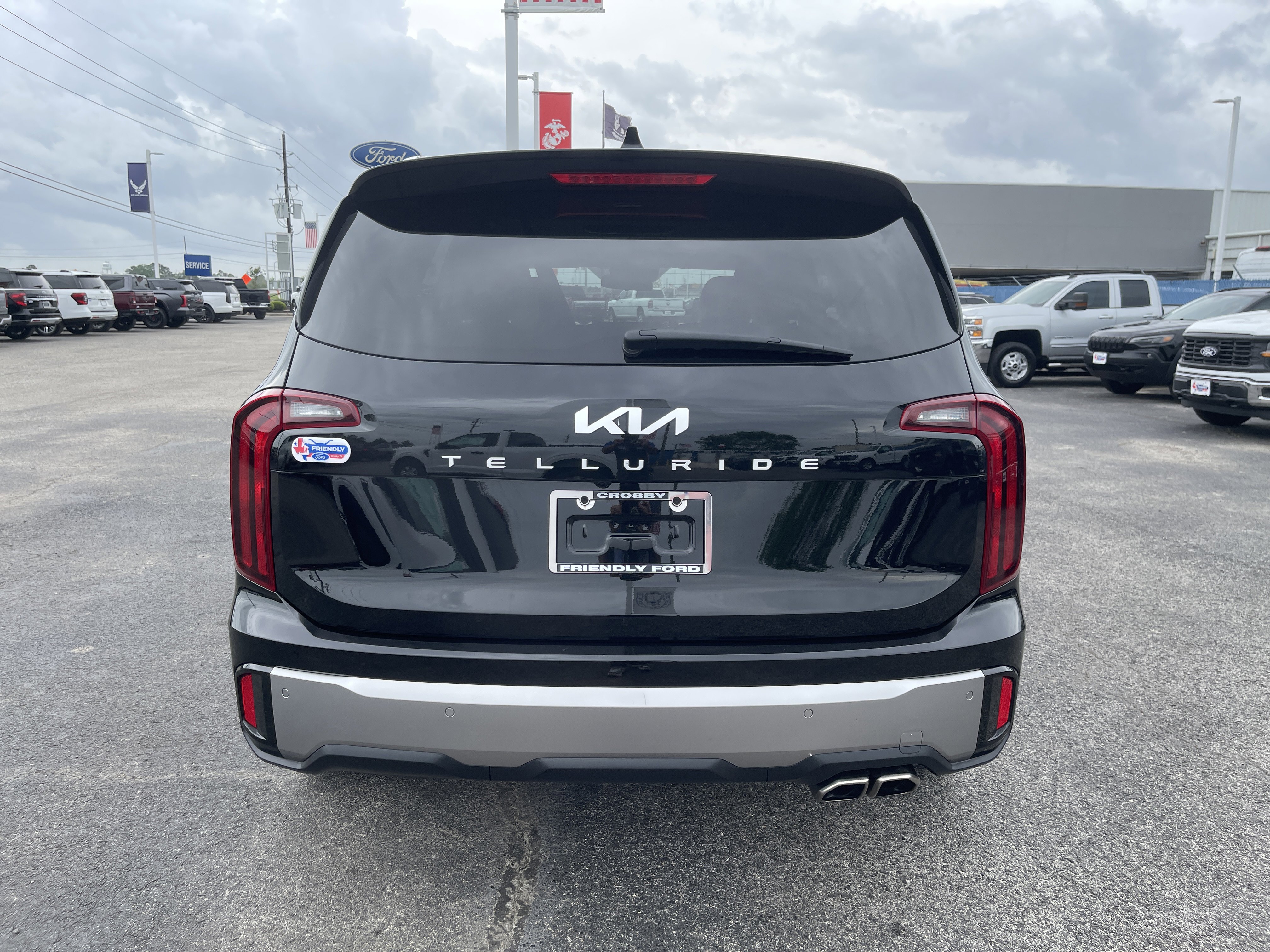 Used 2025 Kia Telluride S image 3