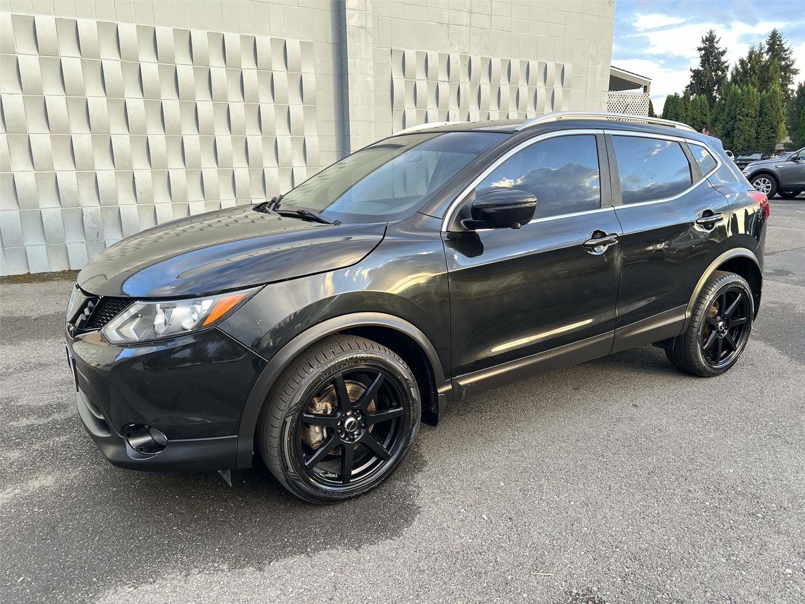 Used 2018 Nissan Rogue Sport SL