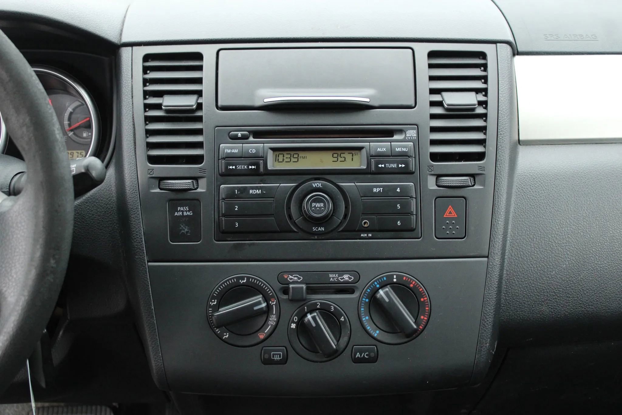 Used 2012 Nissan Versa 1.8 S w/ Plus Pkg image 17