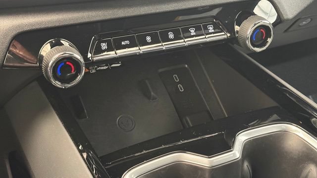 Used 2026 Chevrolet Silverado EV Trail Boss AWD/4WD image 42