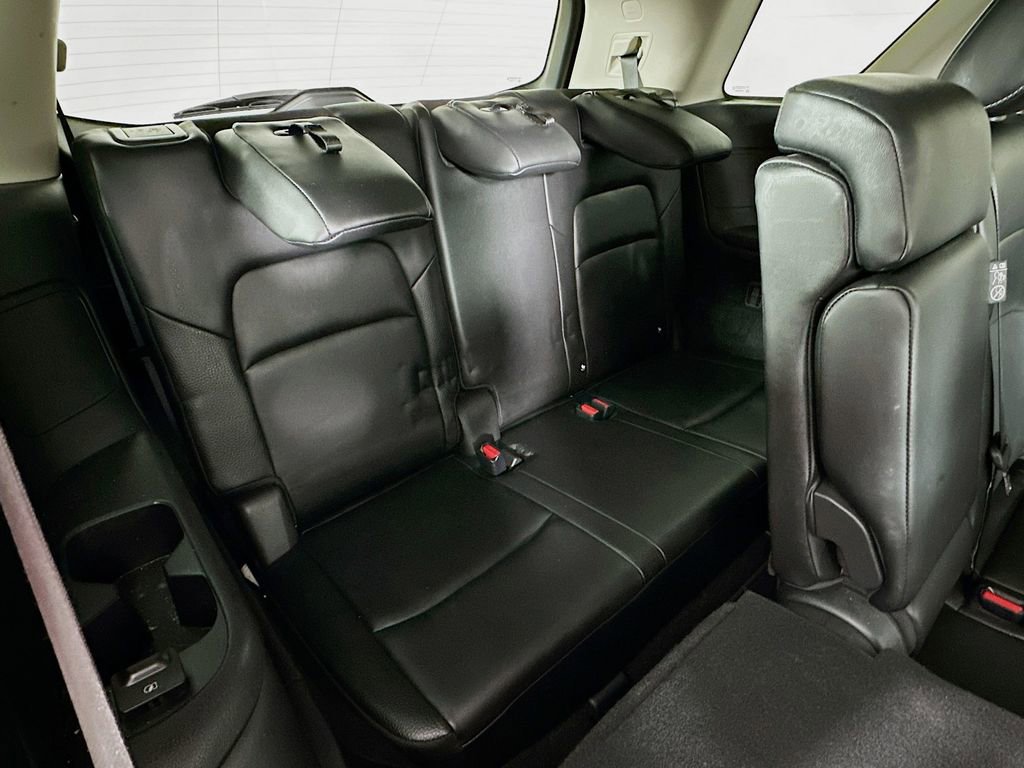 Used 2023 Nissan Pathfinder SL AWD/4WD image 35