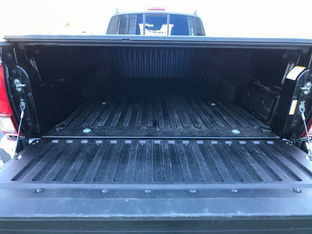 Used 2020 Toyota Tacoma SR5 image 9