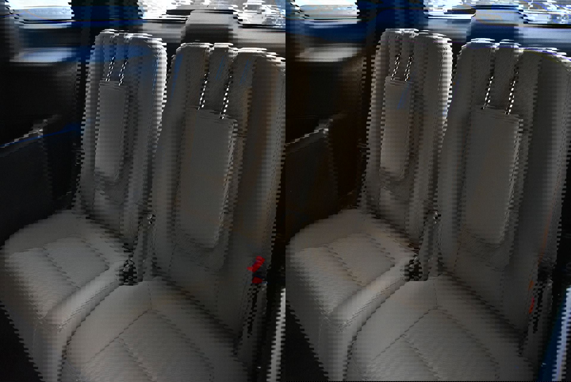 Used 2016 Ford Explorer Base image 18