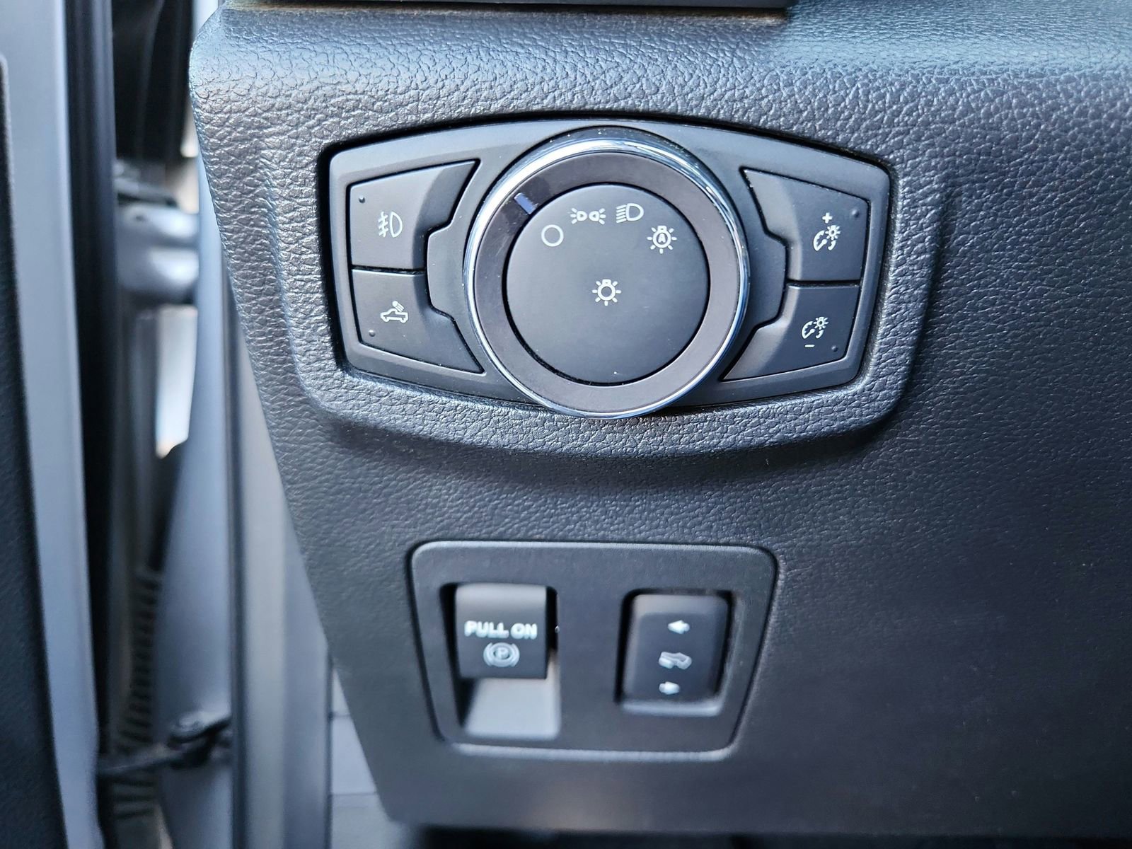 Used 2019 Ford F150 XLT w/ Equipment Group 302A Luxury image 12