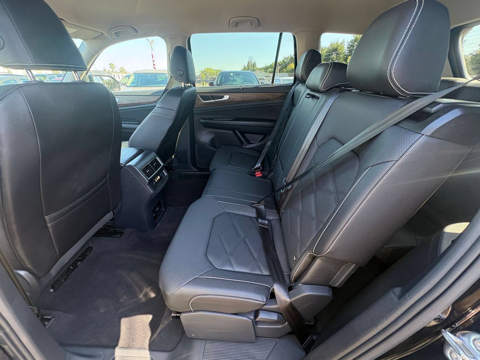 Used 2026 Volkswagen Atlas SE AWD/4WD image 28