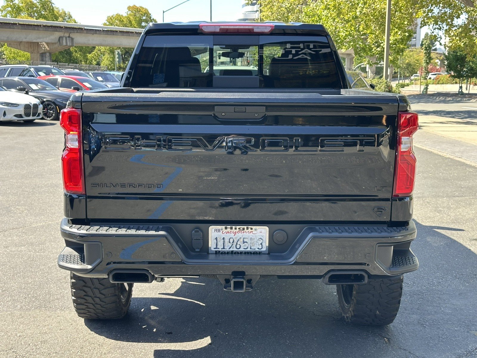 Used 2022 Chevrolet Silverado 1500 LT Trail Boss w/ LT Trail Boss Premium Package AWD/4WD image 10