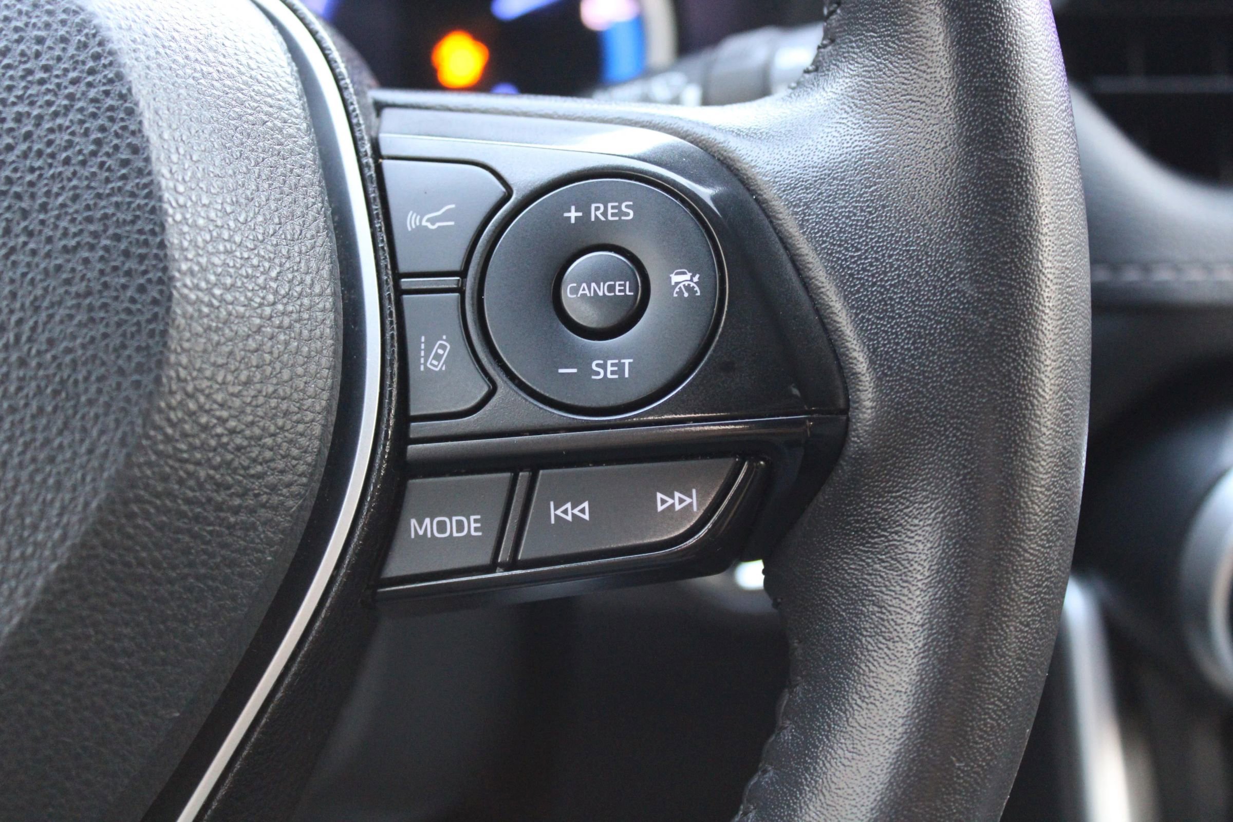 Used 2023 Toyota RAV4 XLE w/ XLE Grade Weather Package AWD/4WD image 18