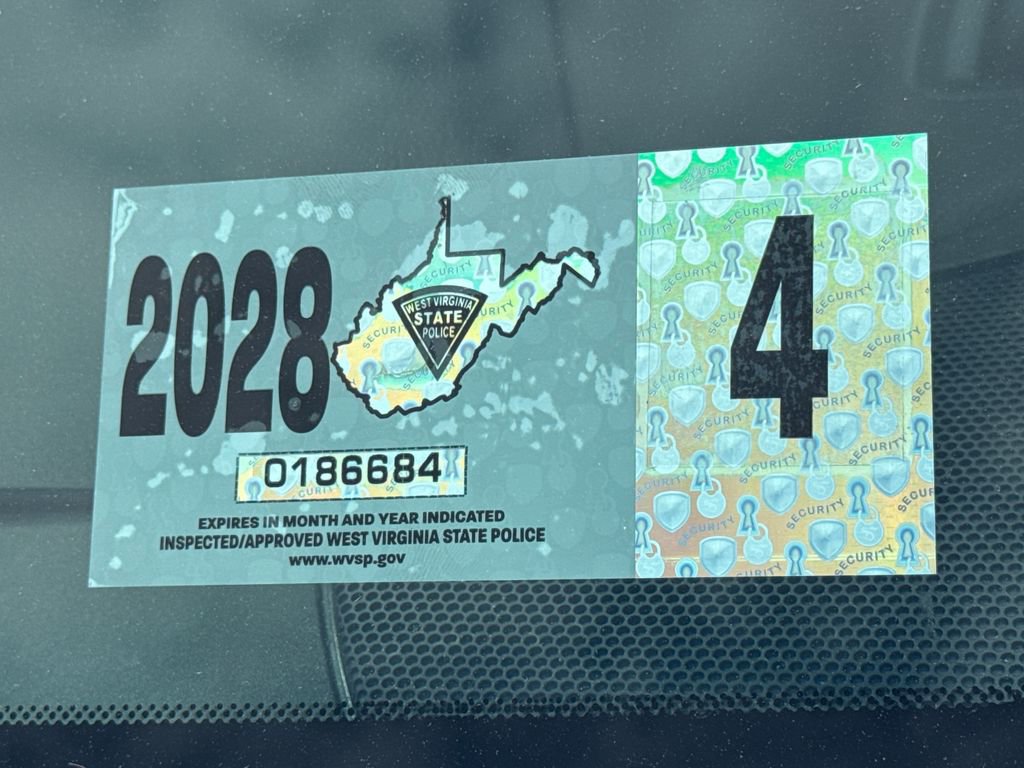 Used 2017 Chevrolet Colorado LT w/ Luxury Package, Chrome AWD/4WD image 34