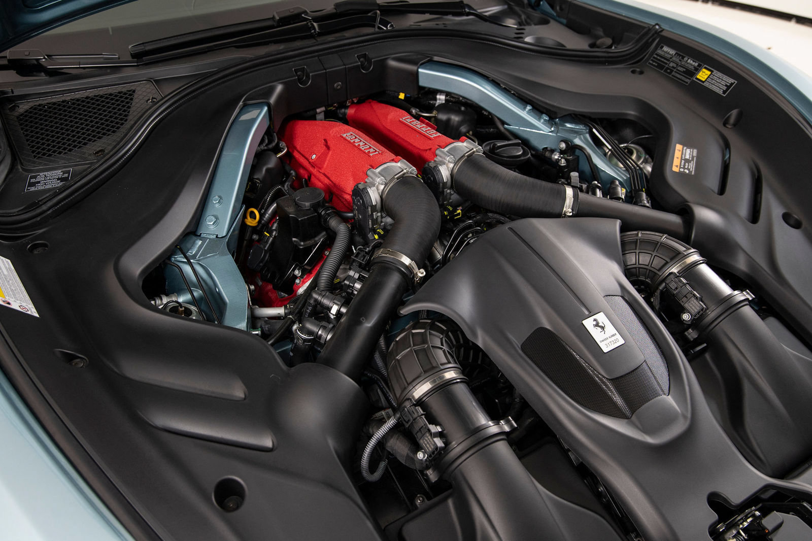 Certified 2025 Ferrari Roma Spider RWD image 36