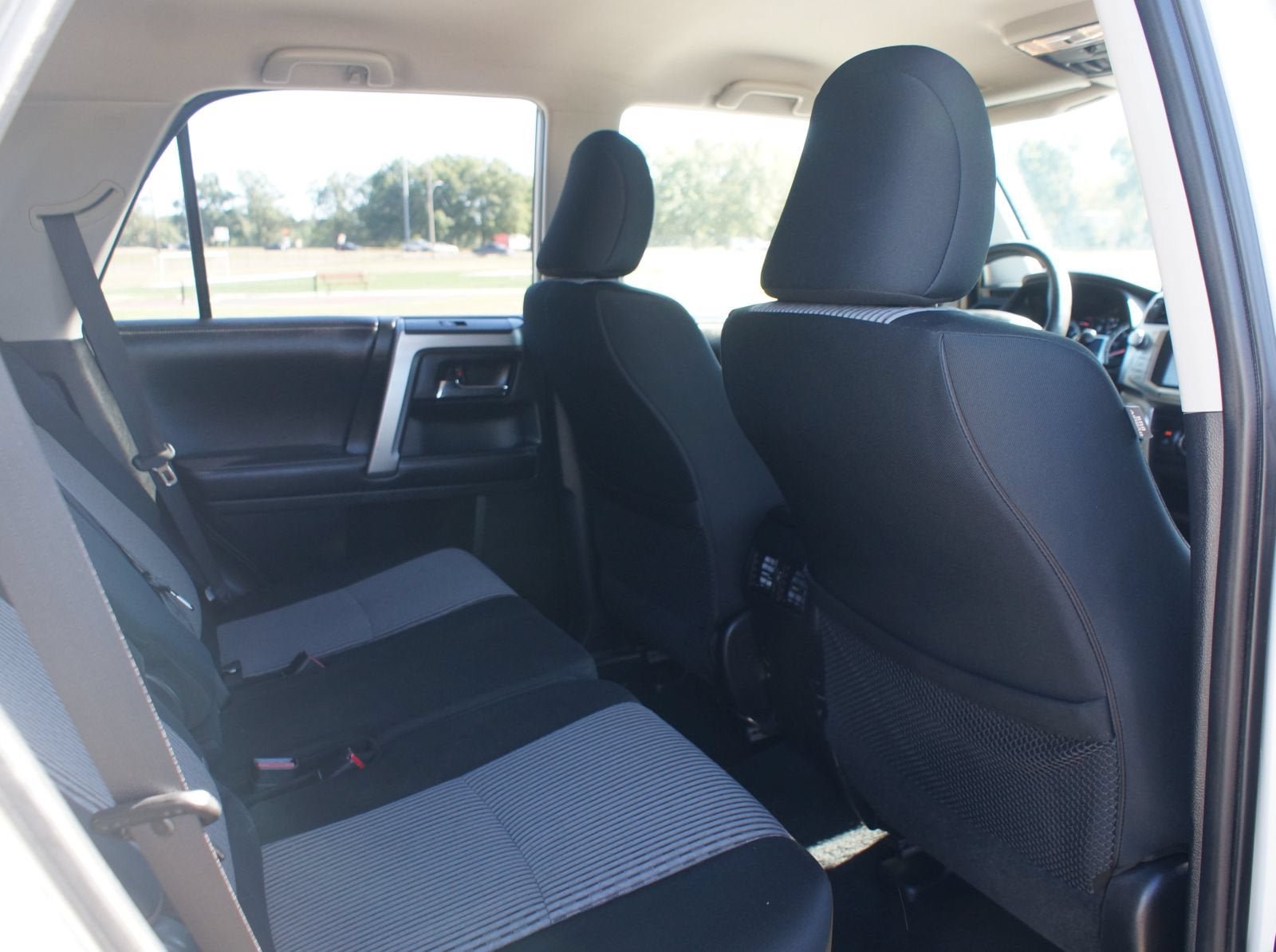 Used 2016 Toyota 4Runner SR5 AWD/4WD image 20