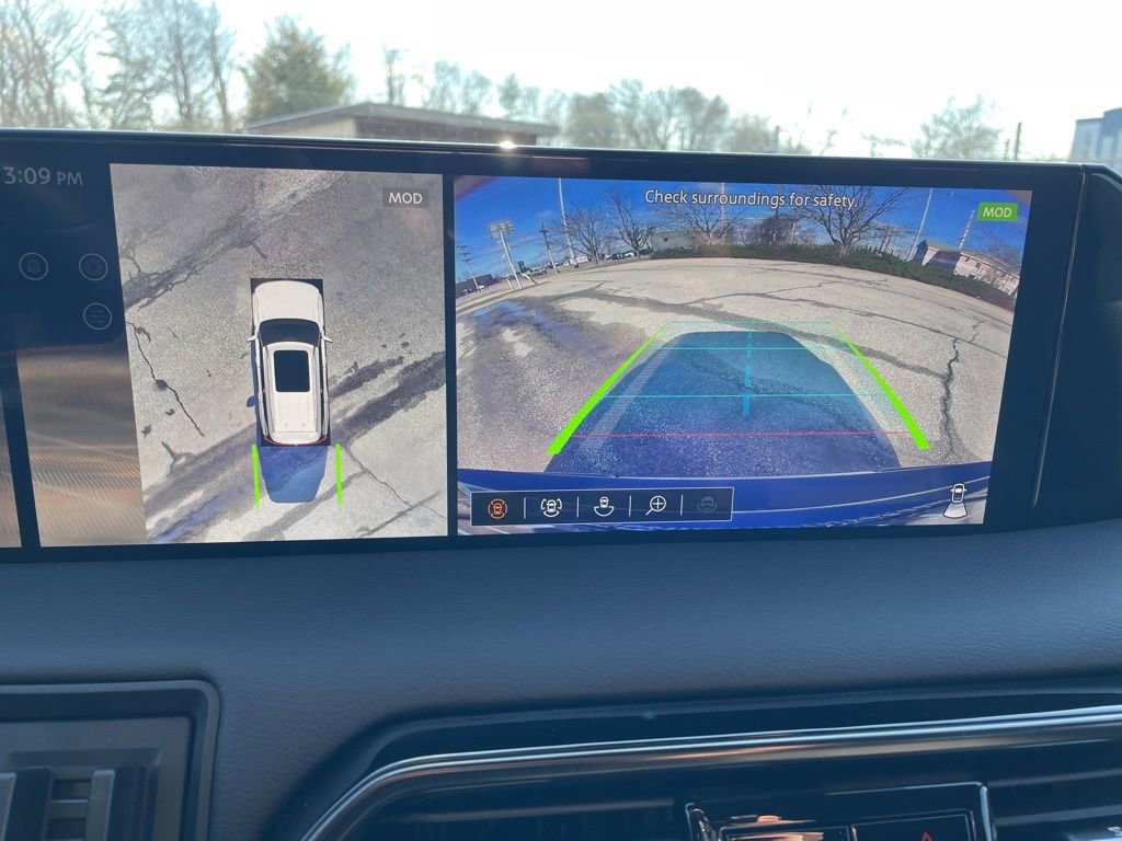 Used 2025 Nissan Armada PRO-4X image 19