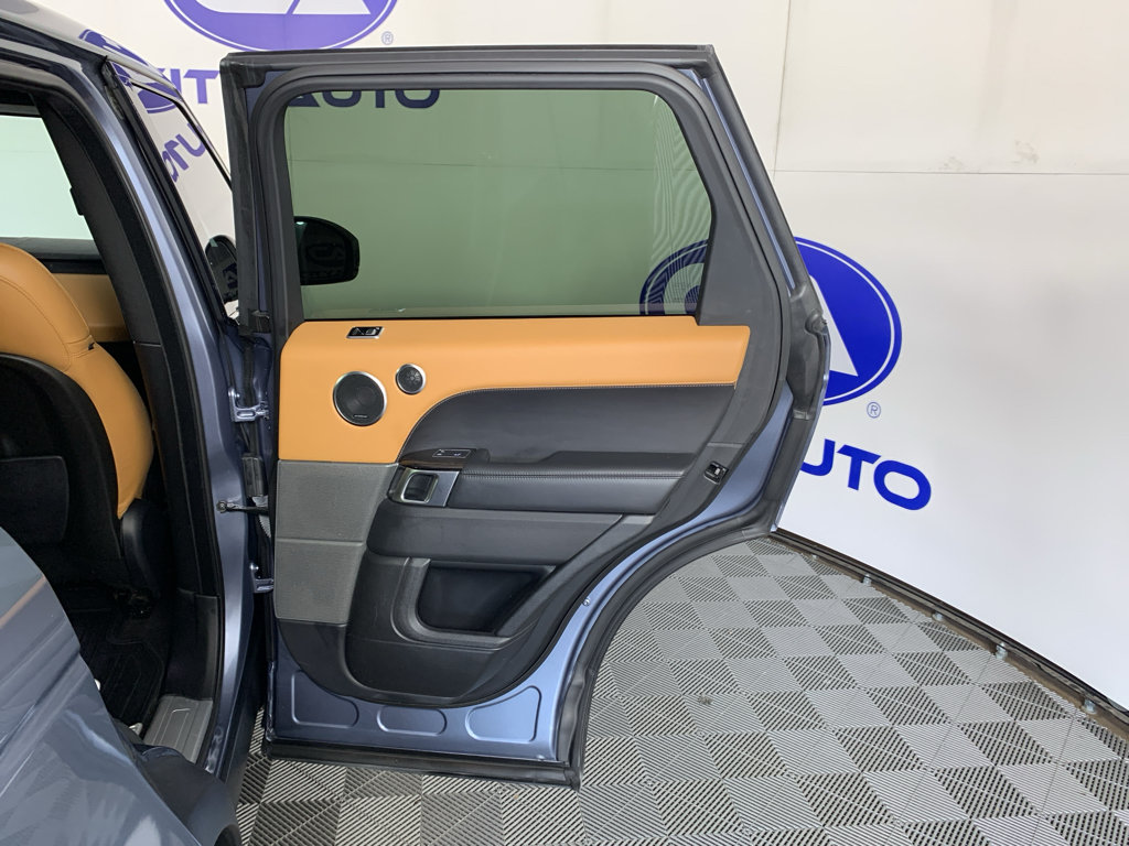 Used 2019 Land Rover Range Rover Sport Supercharged AWD/4WD image 36