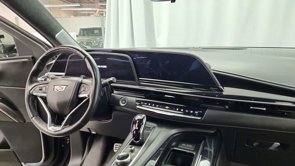 Used 2023 Cadillac Escalade ESV V w/ Heavy-Duty Trailer Package image 31