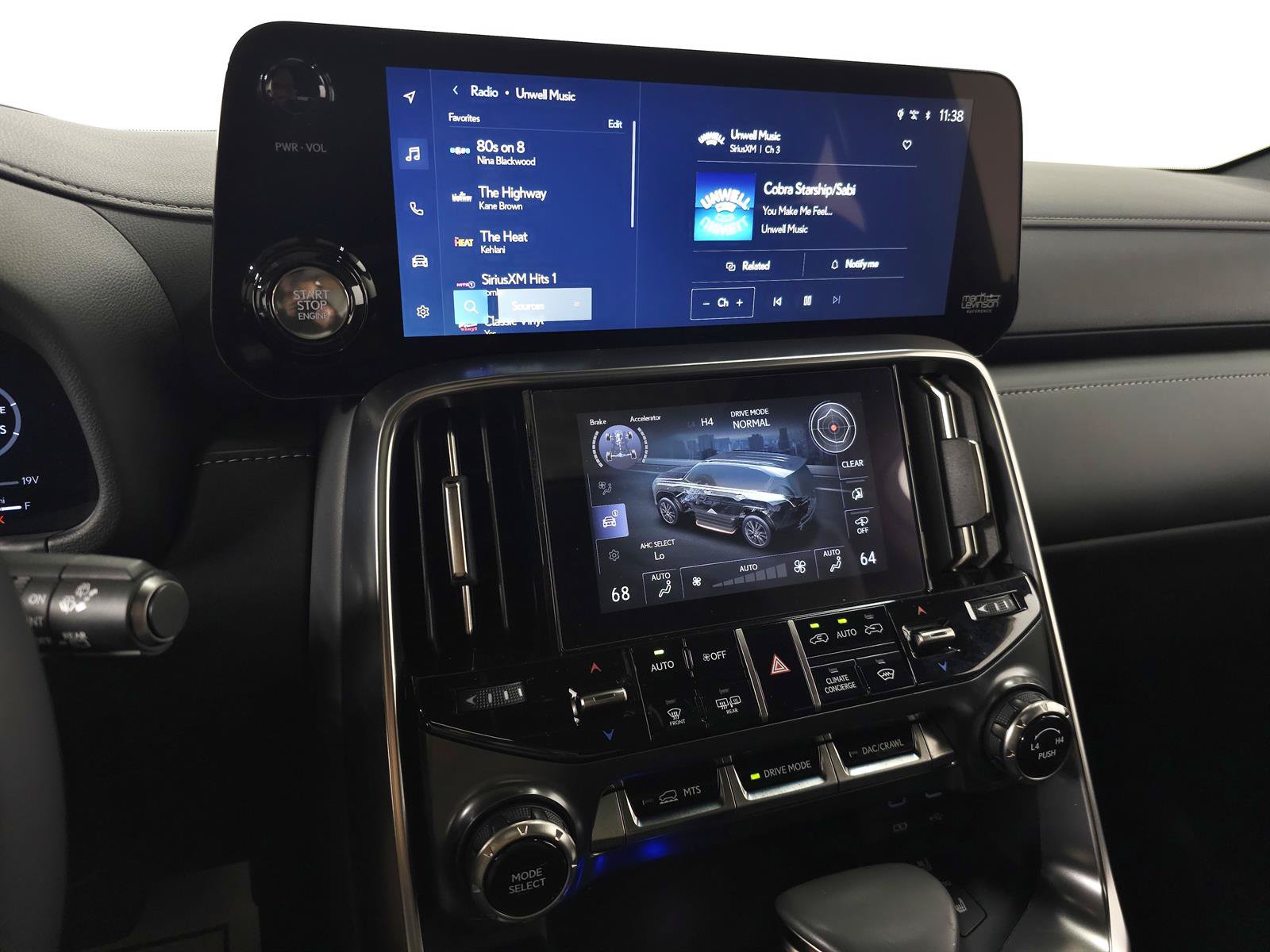 Certified 2025 Lexus LX 600 4WD w/ Interior Upgrade Package image 24