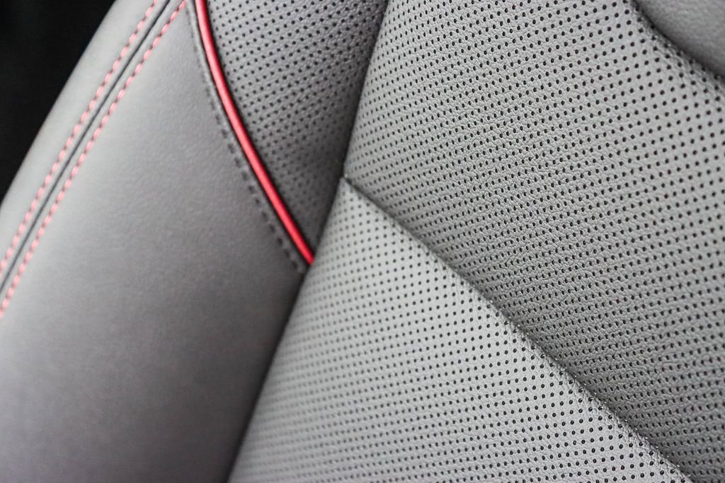 New 2026 Chevrolet Trax RS w/ Sunroof Package image 24