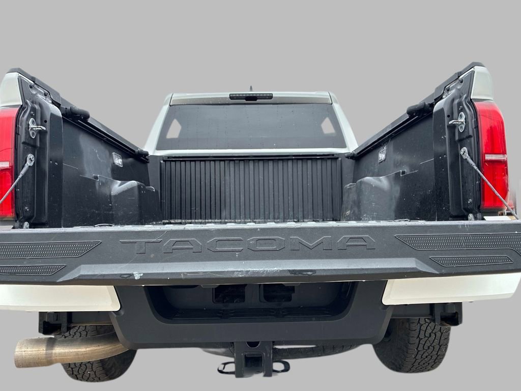 Used 2024 Toyota Tacoma TRD Sport AWD/4WD image 11