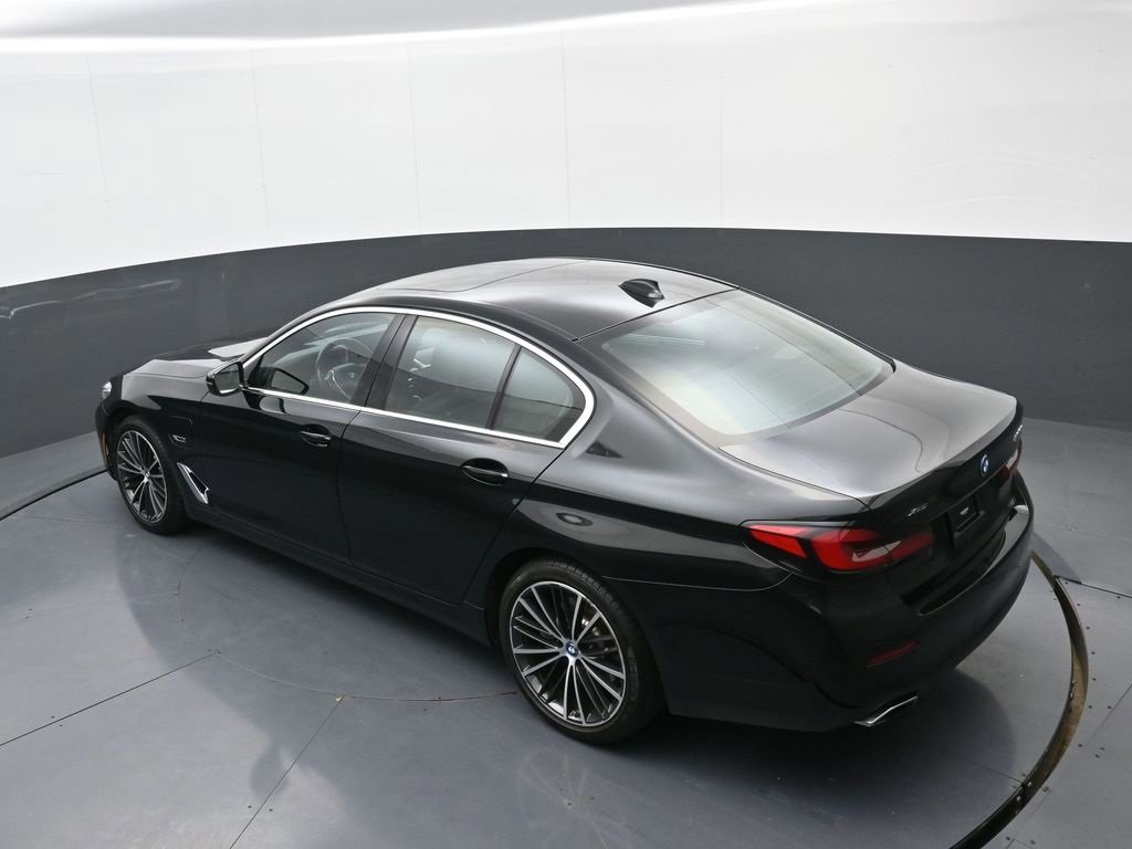 Used 2023 BMW 530e xDrive w/ Executive Package image 34