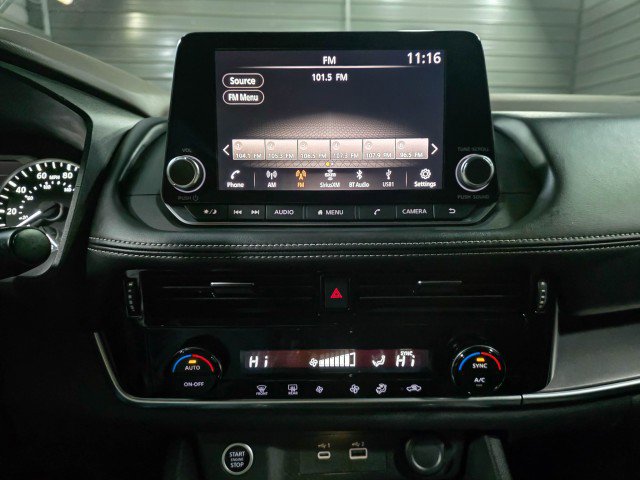 Used 2022 Nissan Rogue SV image 24