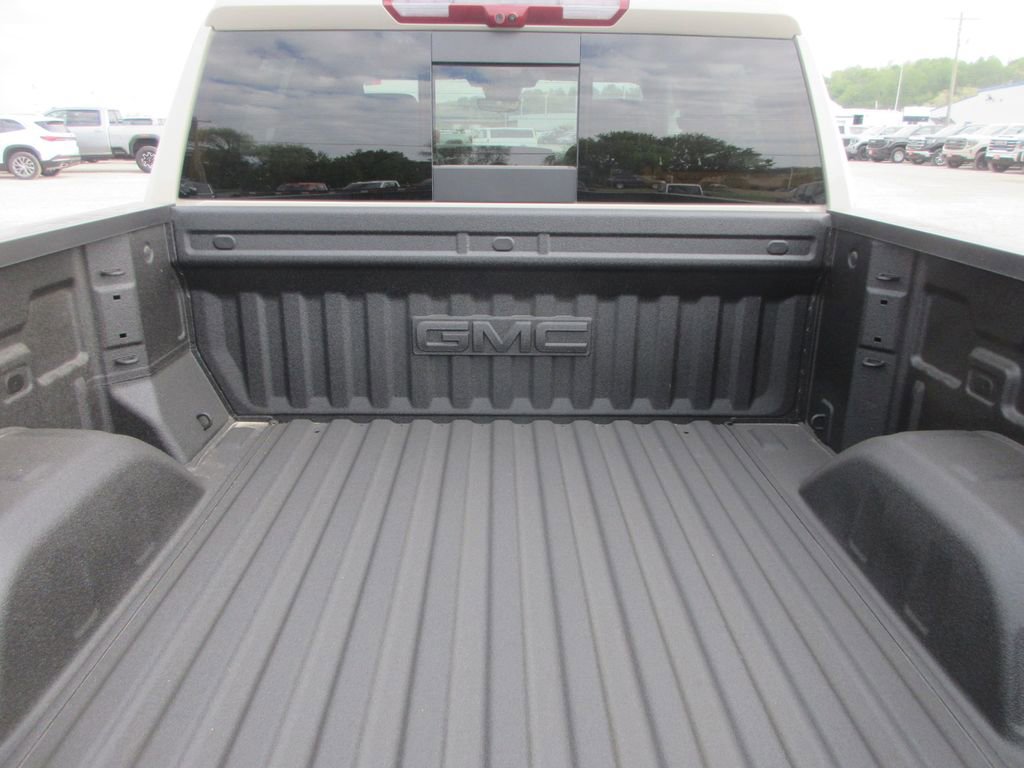 New 2026 GMC Sierra 1500 AT4 w/ AT4 Premium Package AWD/4WD image 7