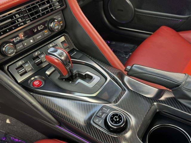 Used 2024 Nissan GT-R w/ Floor Mat Package AWD/4WD image 36
