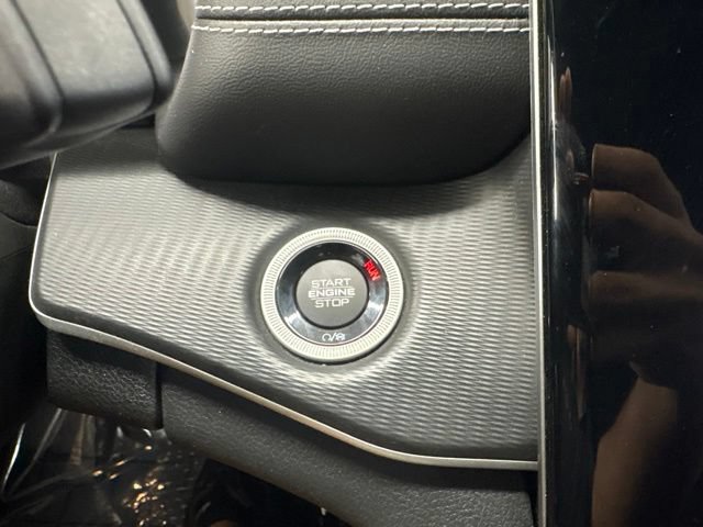 Used 2023 Jeep Grand Cherokee Altitude AWD/4WD image 43