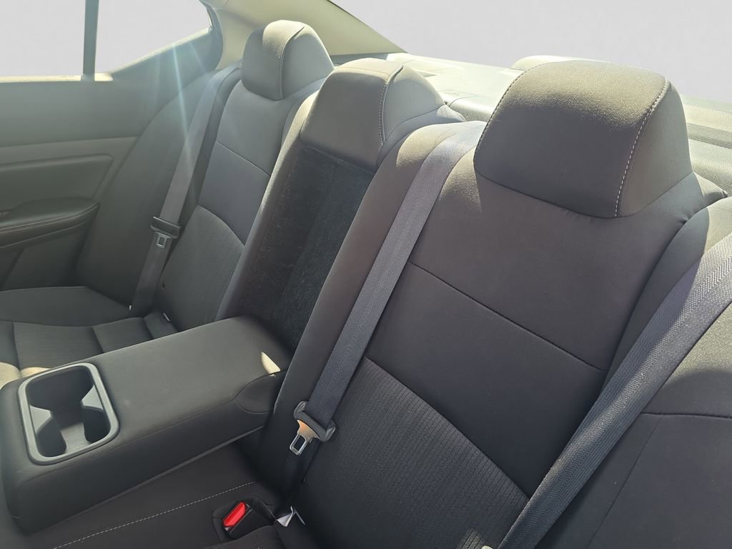 Used 2024 Nissan Altima 2.5 SV image 16