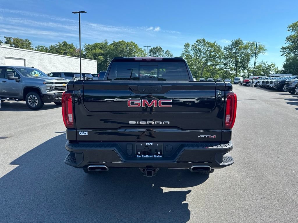 Used 2022 GMC Sierra 1500 AT4 w/ AT4 Premium Package AWD/4WD image 5