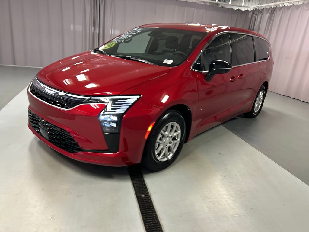 New 2027 Chrysler Pacifica Select FWD image 3