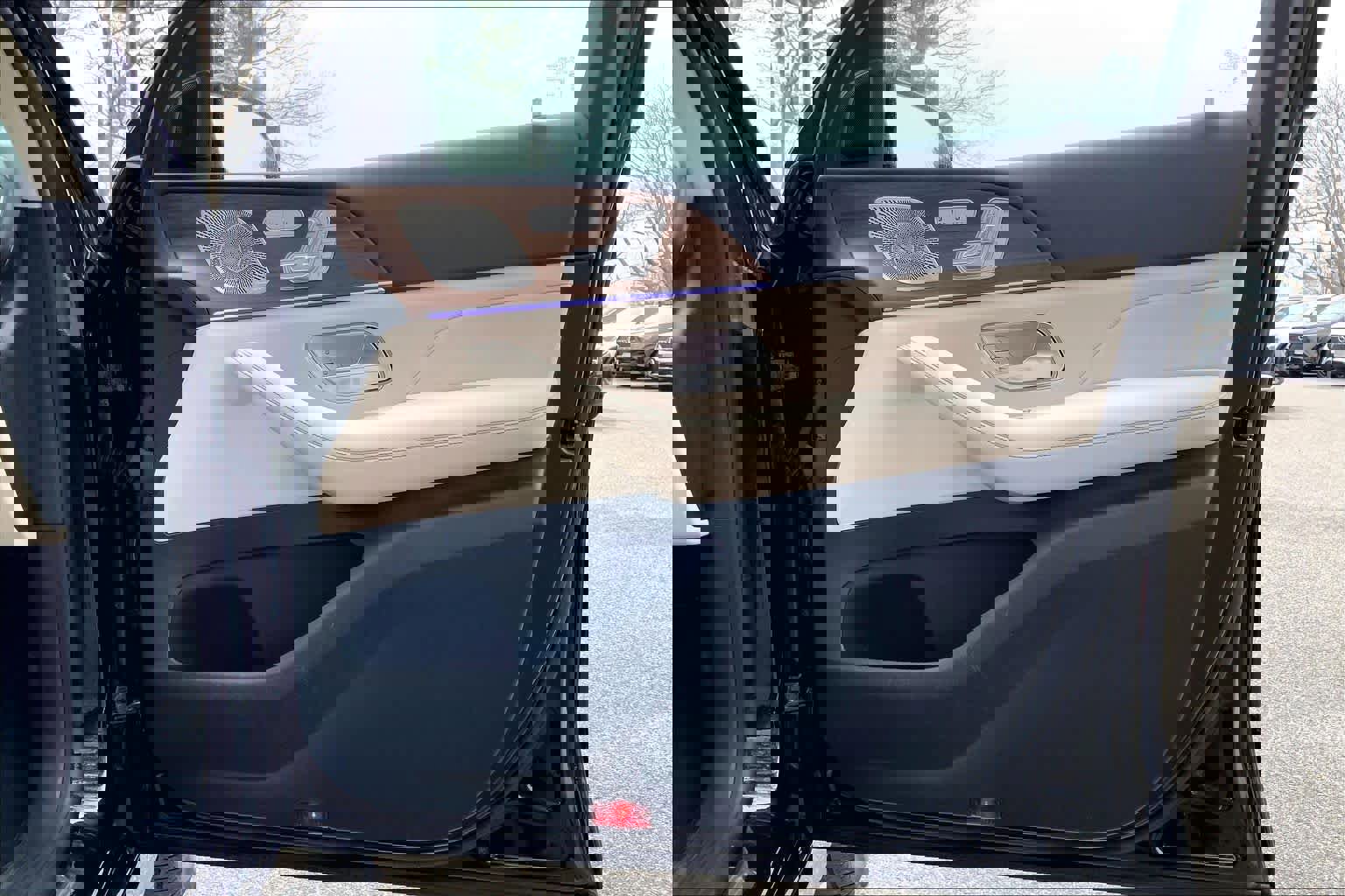 Used 2024 Mercedes-Benz GLE 350 4MATIC image 23