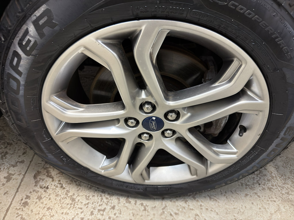 Used 2015 Ford Edge Titanium AWD/4WD image 33