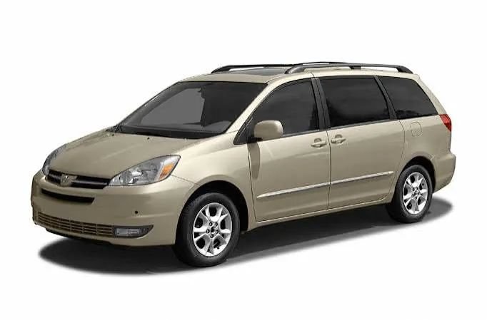 Used 2004 Toyota Sienna XLE w/ XLE Pkg 12