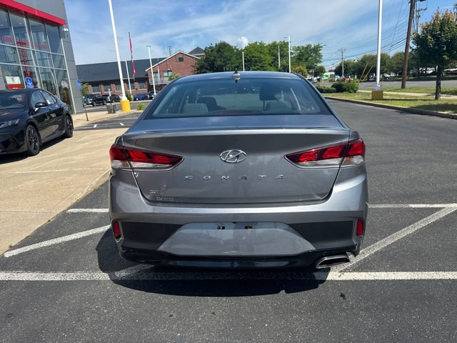 Used 2019 Hyundai Sonata SE w/ Cargo Package FWD image 4