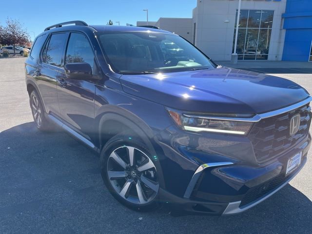 New 2025 Honda Pilot Touring image 2