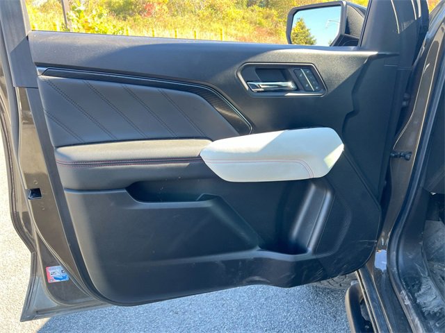 Used 2024 GMC Canyon AT4X image 23