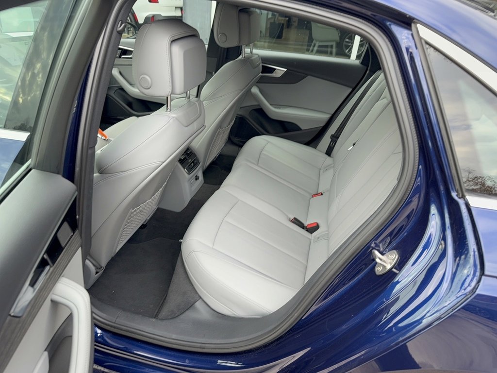Used 2023 Audi A4 2.0T Premium Plus image 6