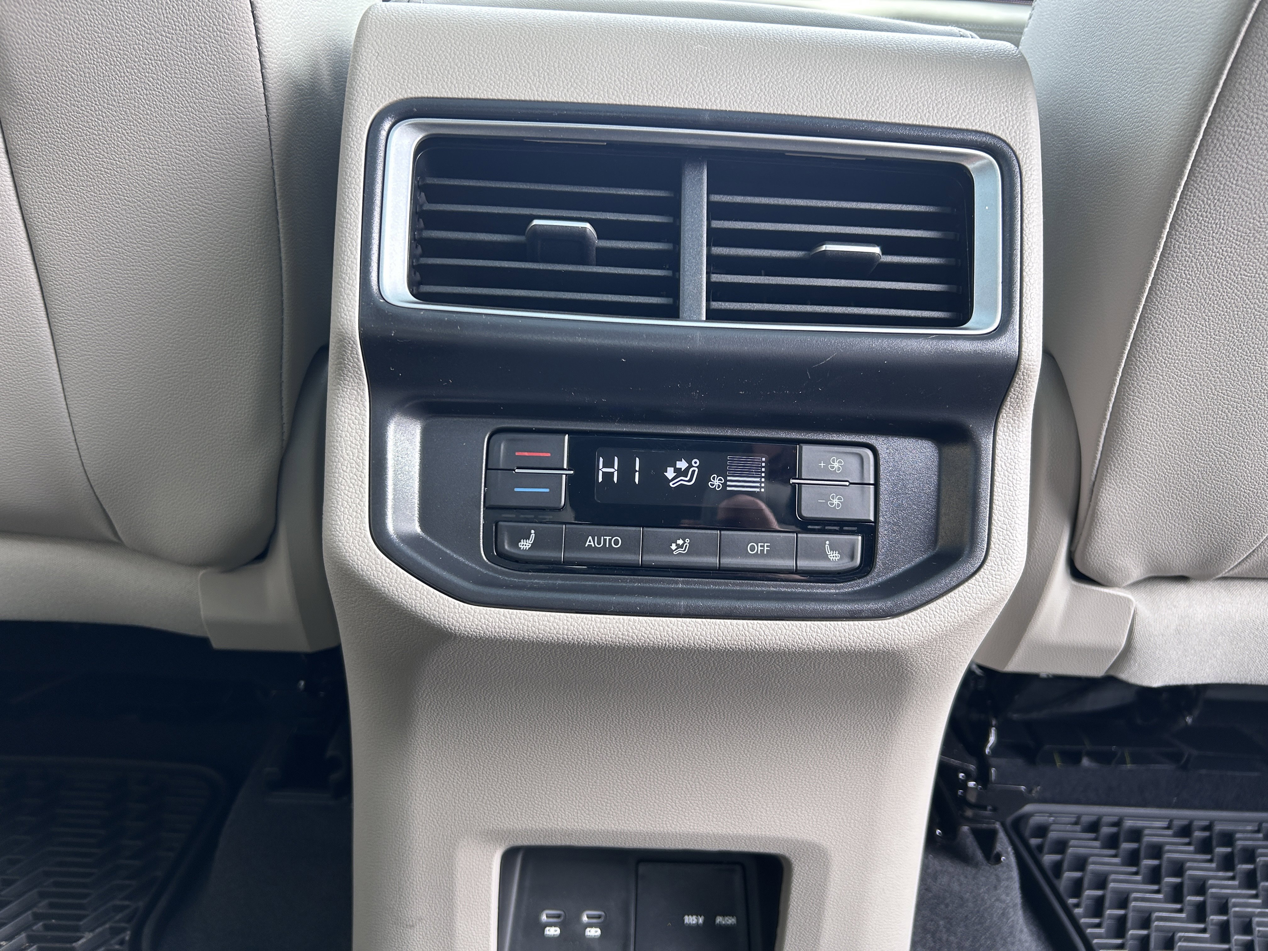 New 2026 Volkswagen Atlas SEL Premium R-Line image 30