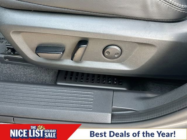 Used 2023 Nissan Rogue SL w/ SL Premium Package image 34