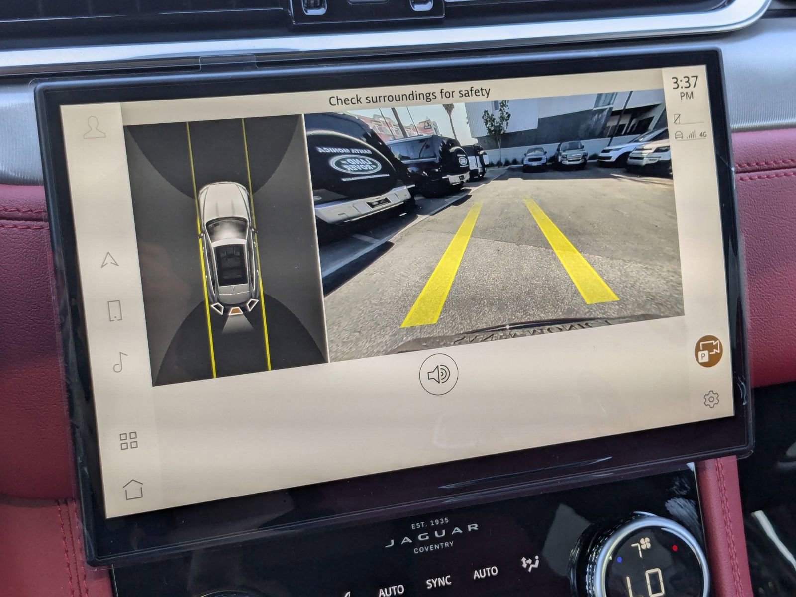 New 2025 Jaguar F-PACE R-Dynamic S image 13