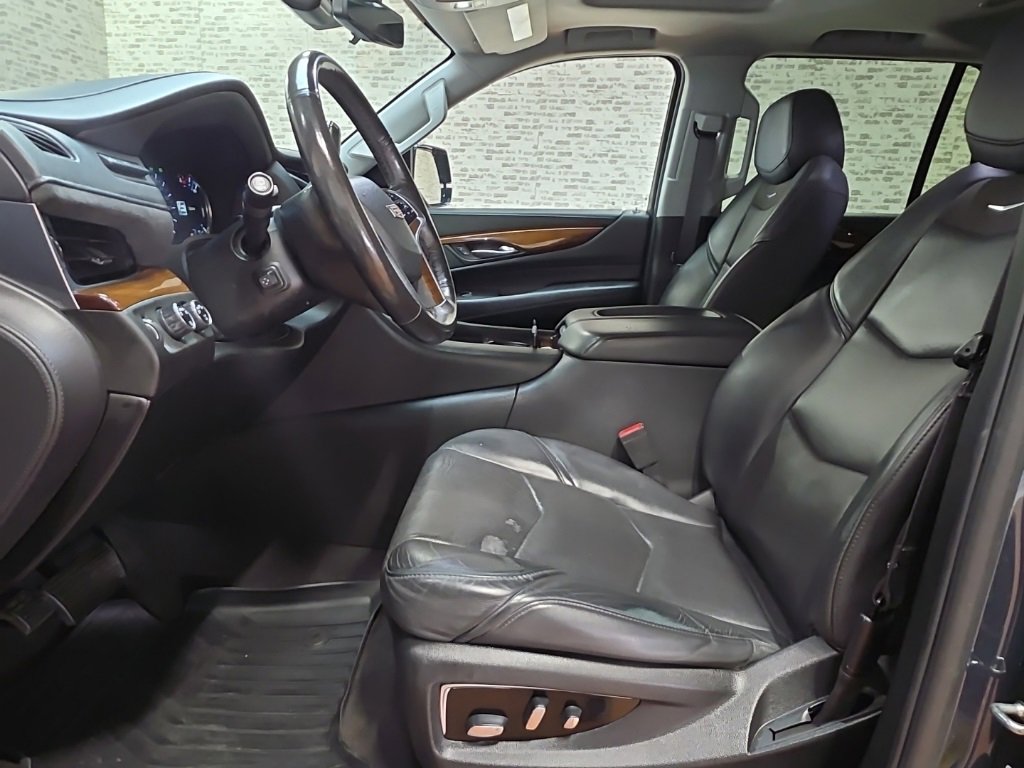 Used 2020 Cadillac Escalade Luxury image 27