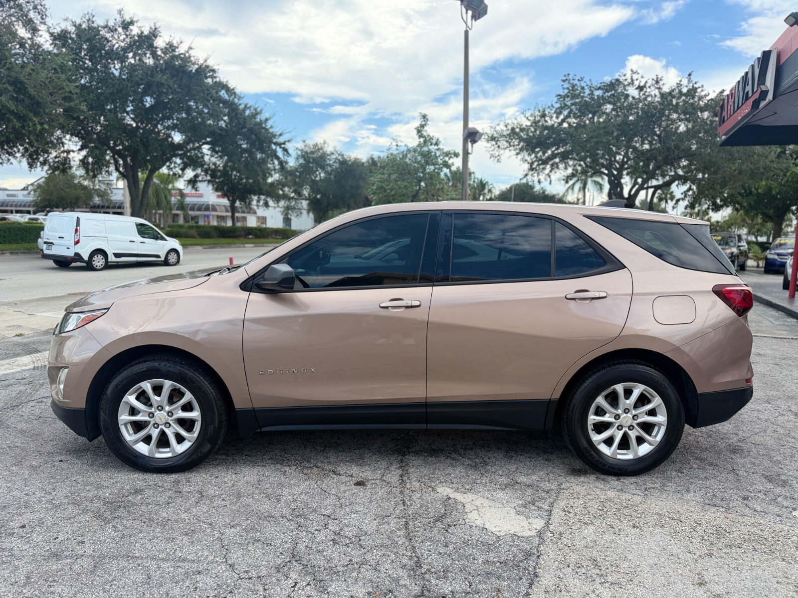Used 2019 Chevrolet Equinox LS w/ LPO, Blackout Package FWD image 2
