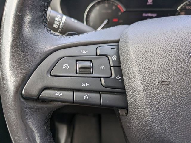 Used 2019 Cadillac XT4 Premium Luxury w/ Enhanced Visibility Package FWD image 24