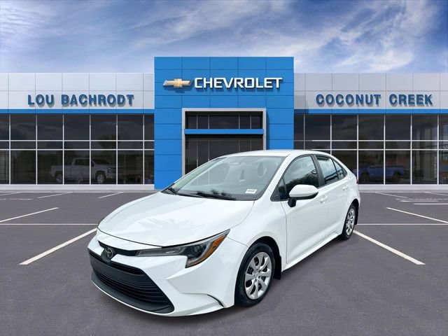 Used 2024 Toyota Corolla LE FWD image 4