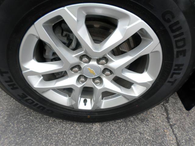 Used 2021 Chevrolet Traverse LT image 36