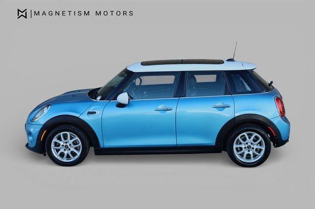 Used 2019 MINI Cooper 4-Door Hardtop FWD image 2